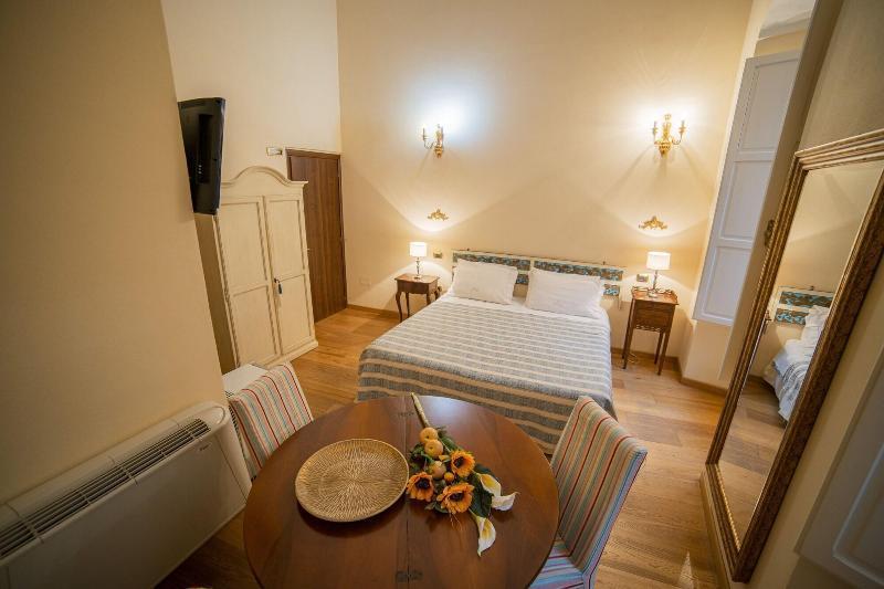 La Ghirlanda Bed & Breakfast 2*