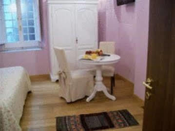 La Ghirlanda Bed & Breakfast
