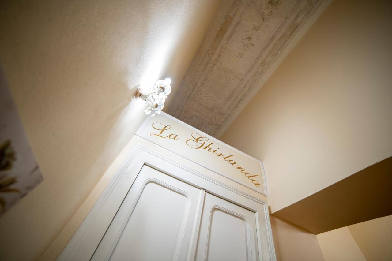 La Ghirlanda Bed & Breakfast 2*